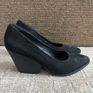 Eileen Fisher Hawk Suede Pump Women's 8 Black Slip On Classic Heel Comfort
